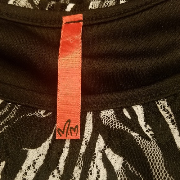 🛍Zebra Print Crop Top Size Medium - Picture 6 of 7